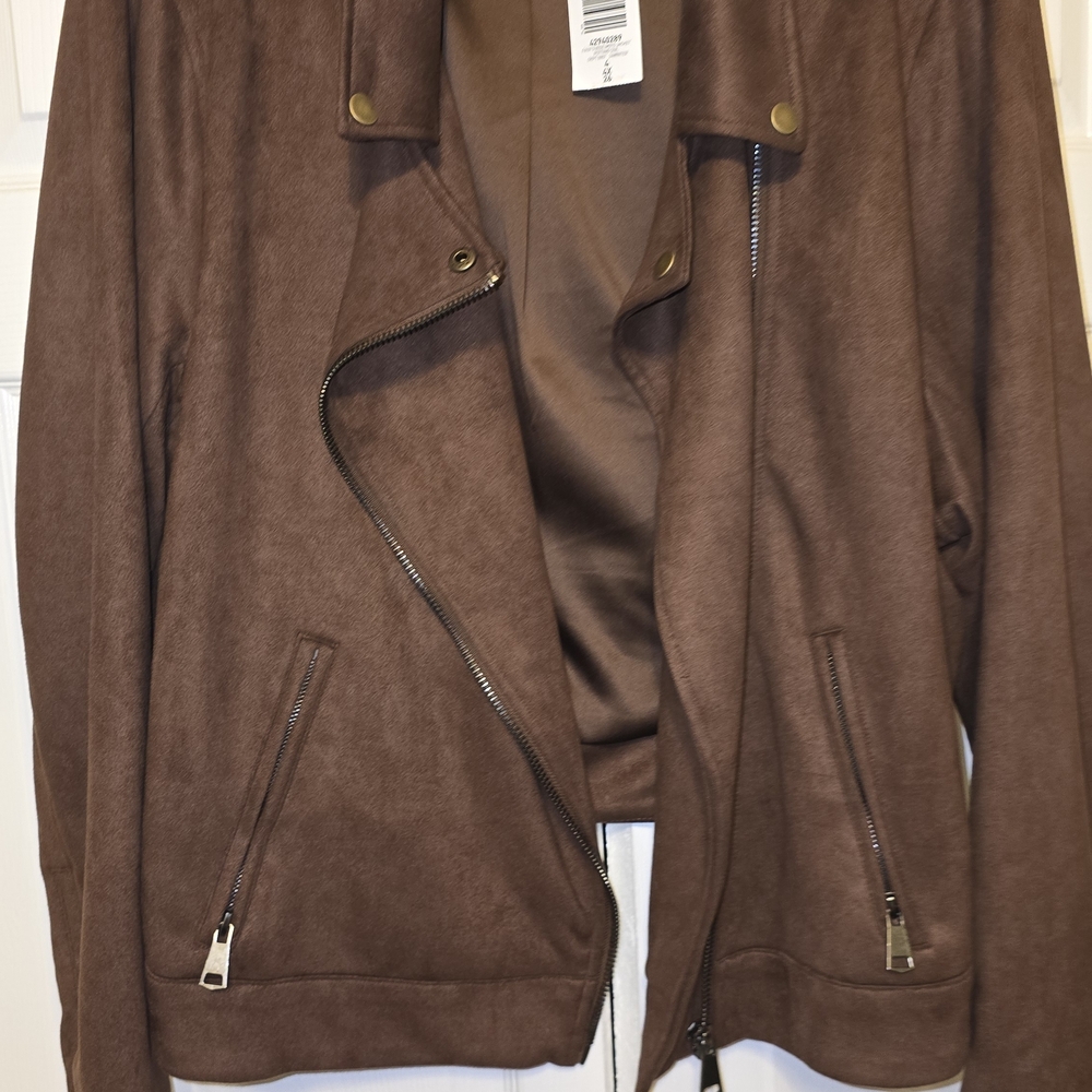 Chic Women's Brown Leather Jacket - Picture 6 of 11